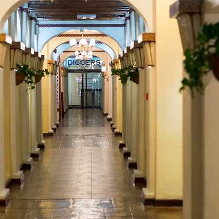 Delmon International Hotel Manama Zewnętrze zdjęcie