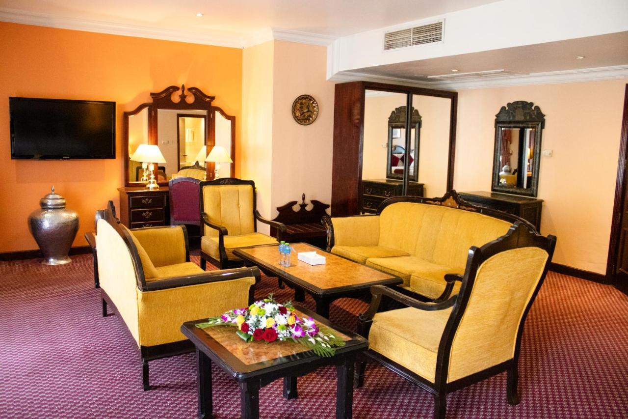 Delmon International Hotel Manama Zewnętrze zdjęcie
